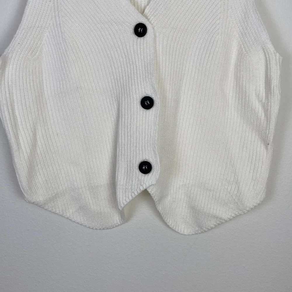 Amazon White Knit Button Up Vest Women's Small Y2K Summer 90s Quiet Luxury Retro - Picture 2 of 6